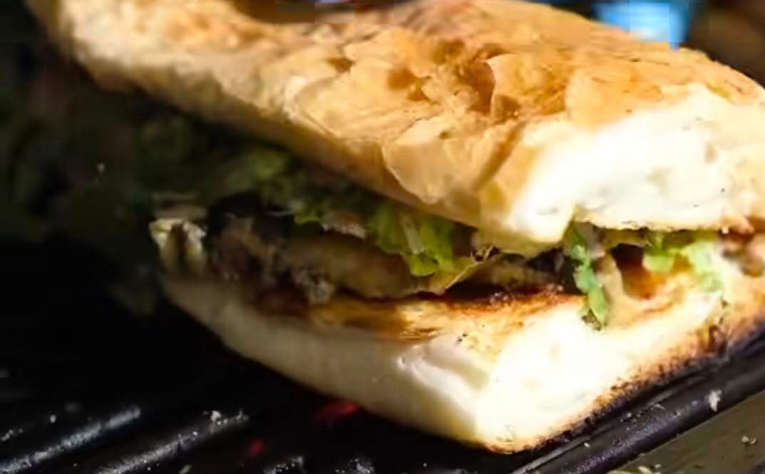 Ekmek Arası Hamsi